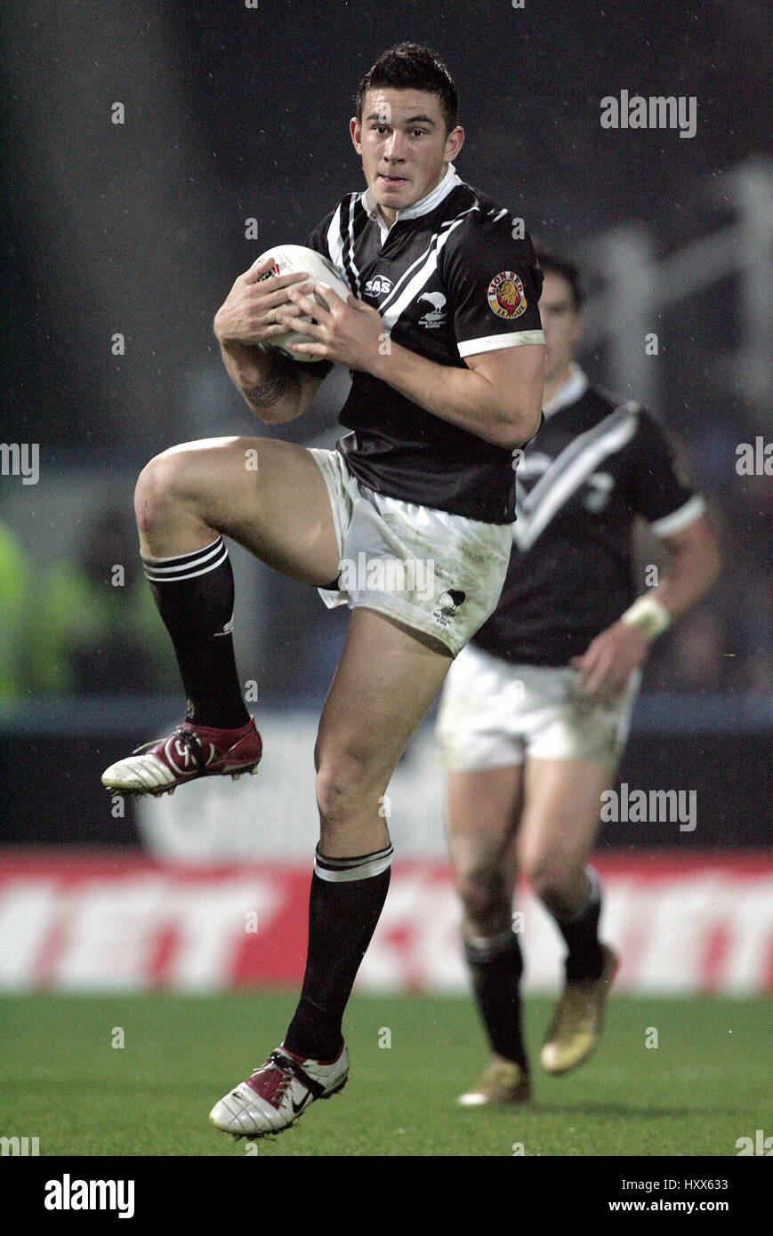 Sonny Bill Williams New Zealand Rl Mcalpine Stadium Huddersfield England 06 November 2004 Stock Photo Alamy