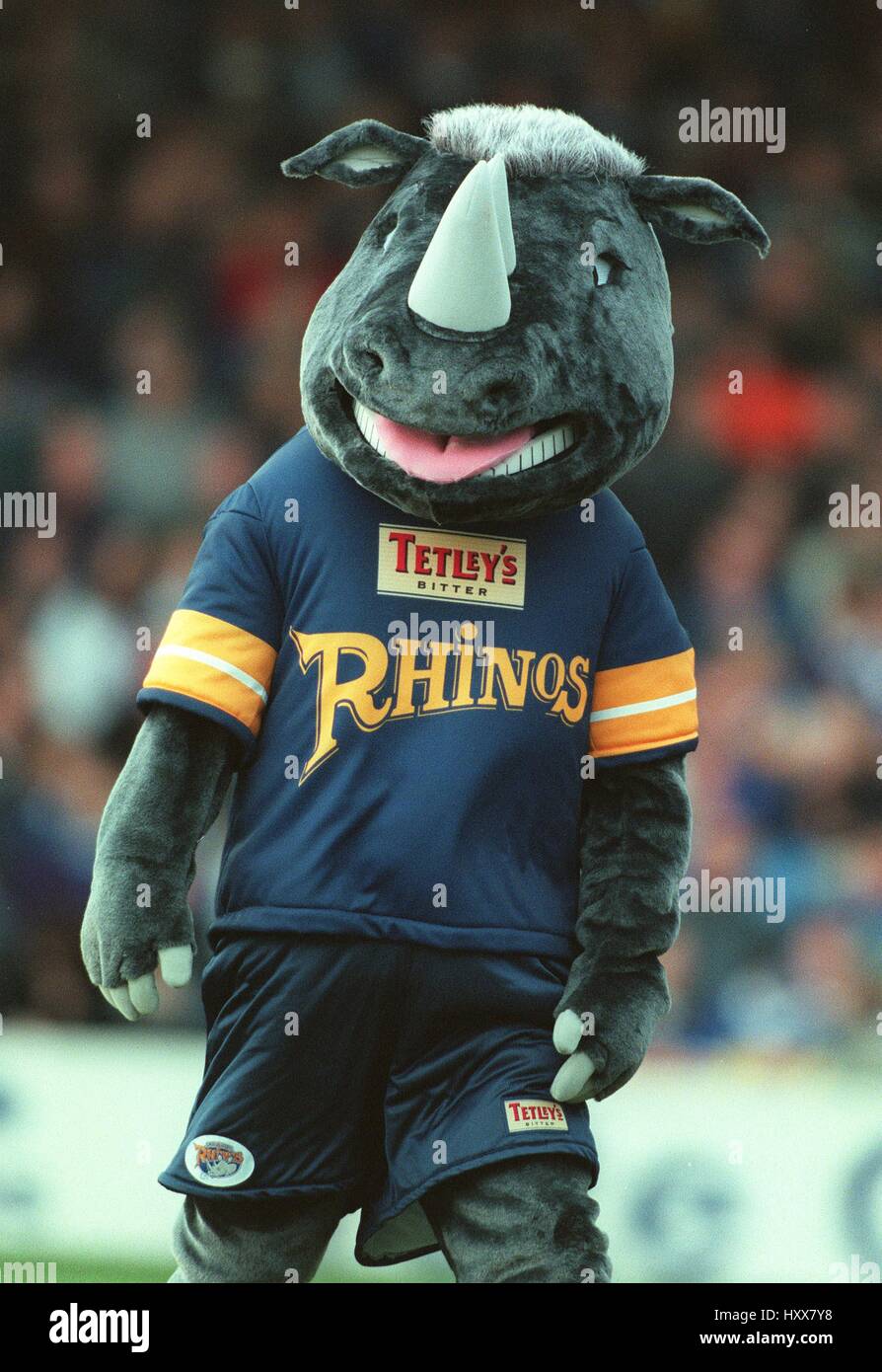 Leeds rhinos mascot ronnie rhino hi-res stock photography and images