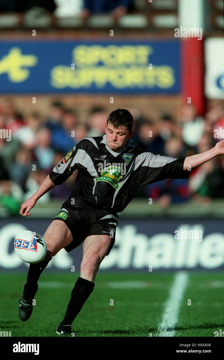 LEE BRIERS WARRINGTON WOLVES RLFC 03 March 1998 Stock Photo - Alamy