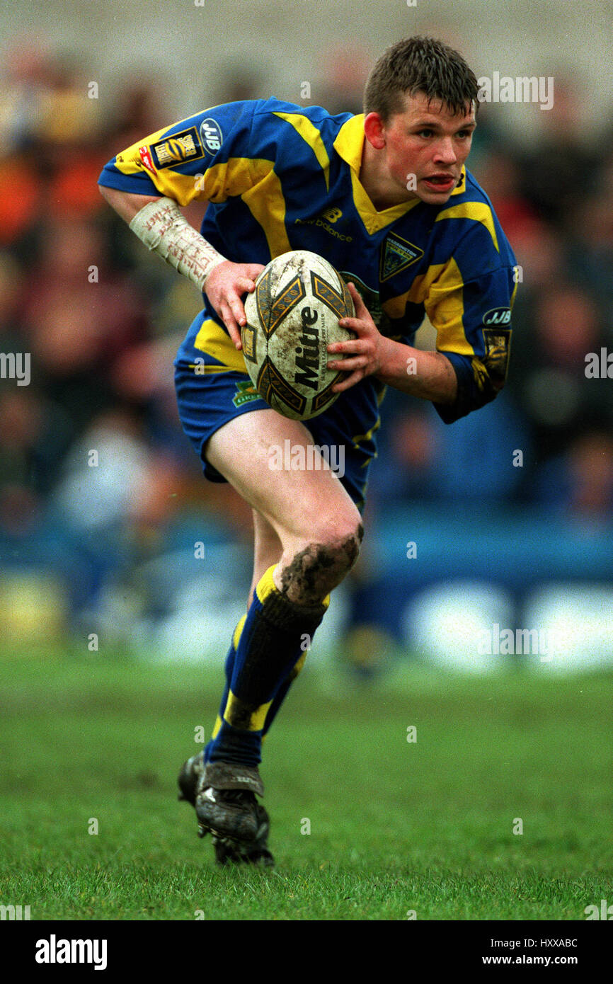 LEE BRIERS WARRINGTON WOLVES RLFC 15 April 1998 Stock Photo - Alamy