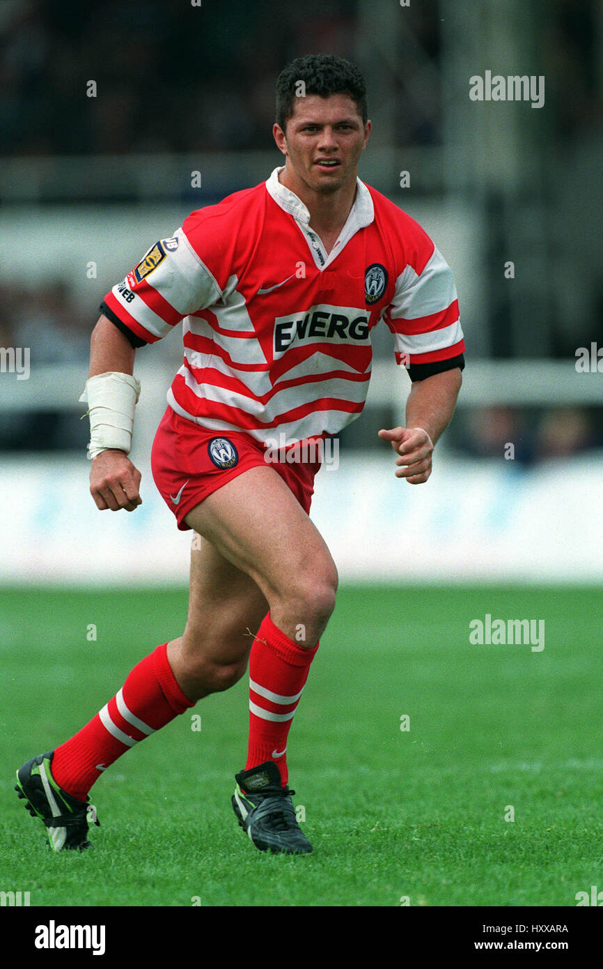 HENRY PAUL WIGAN WARRIORS RLFC 01 June 1998 Stock Photo - Alamy