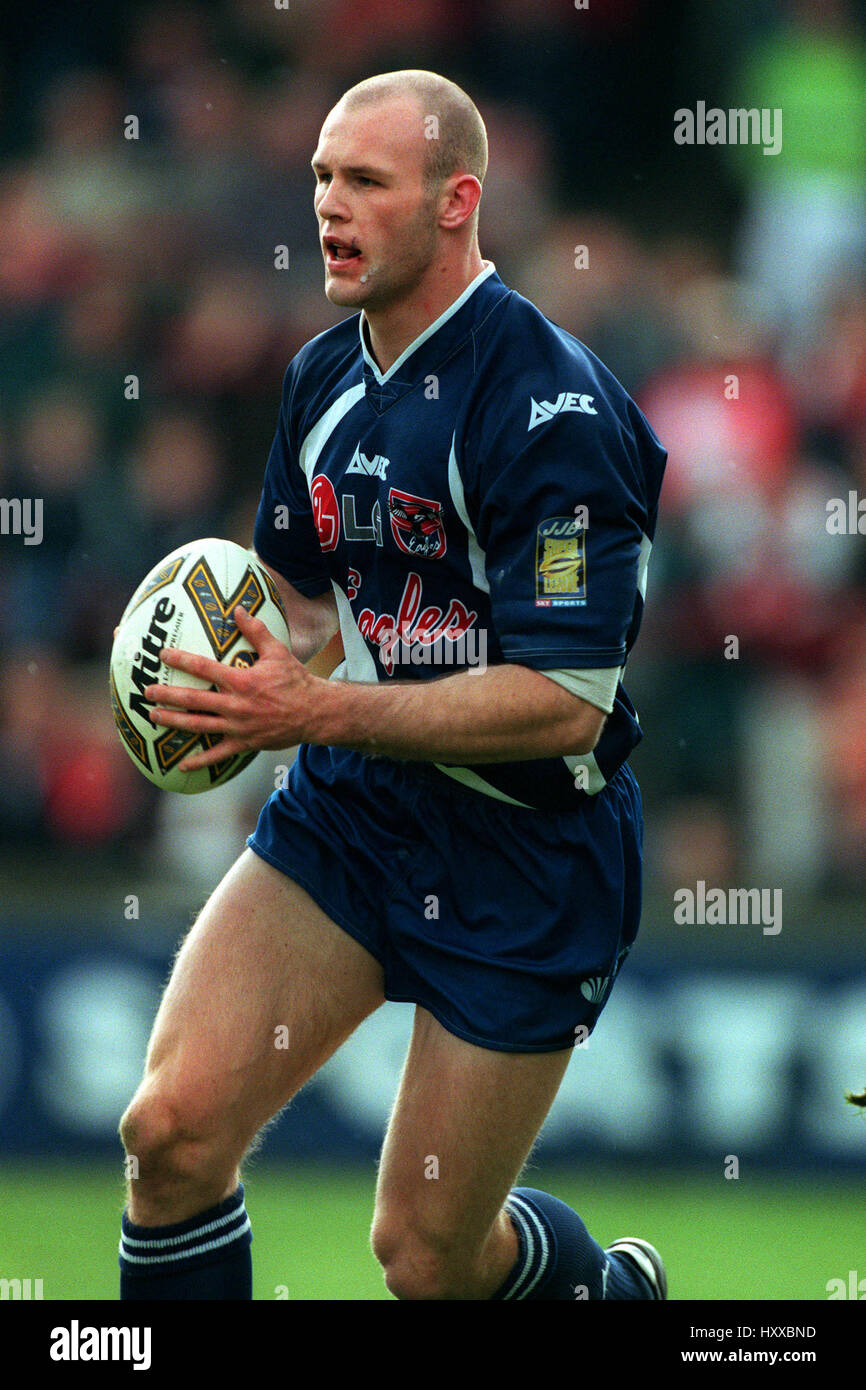 KEITH SENIOR SHEFFIELD EAGLES RLFC 17 April 1999 Stock Photo - Alamy