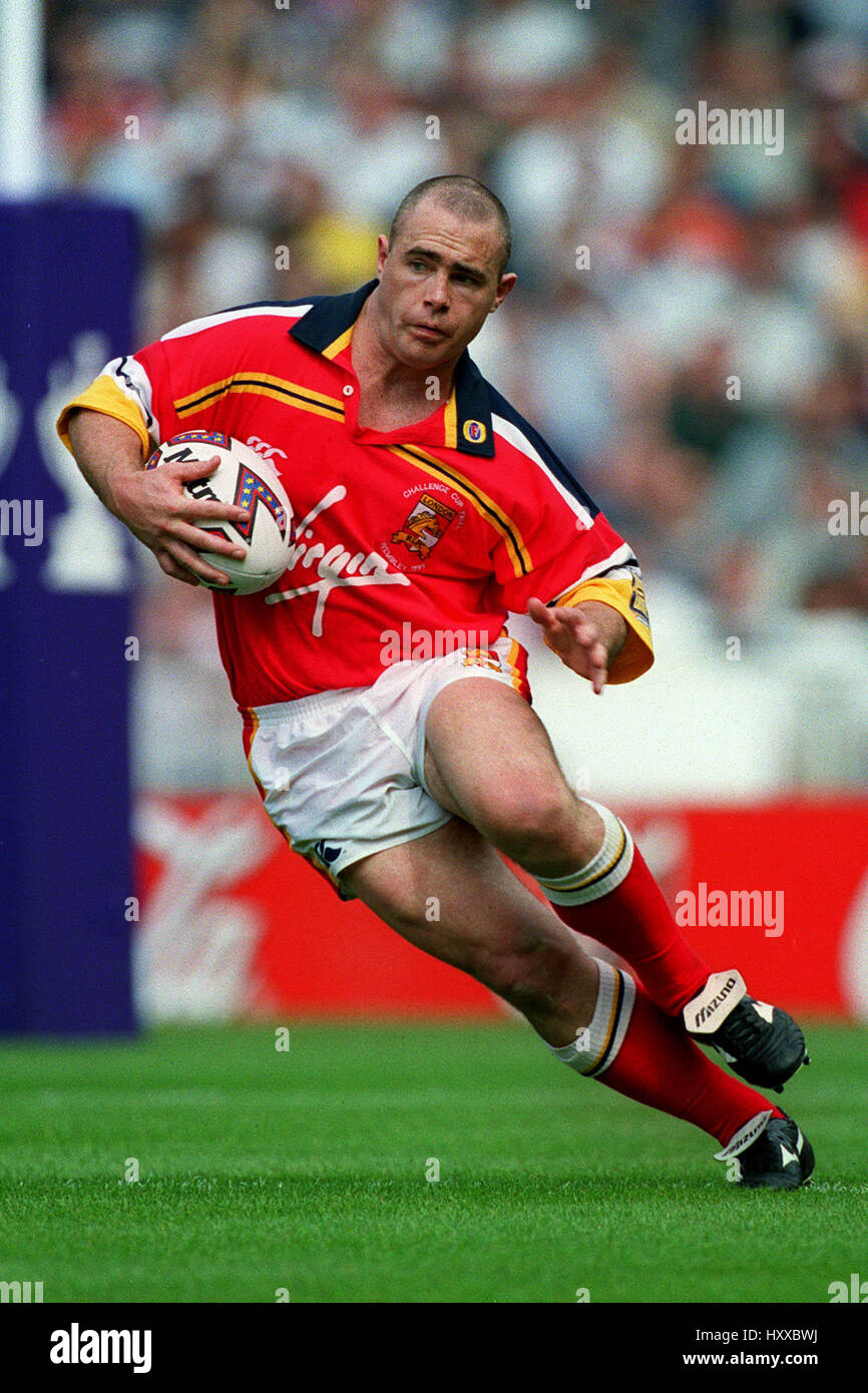 SHANE MILLARD LONDON BRONCOS RLFC 01 May 1999 Stock Photo