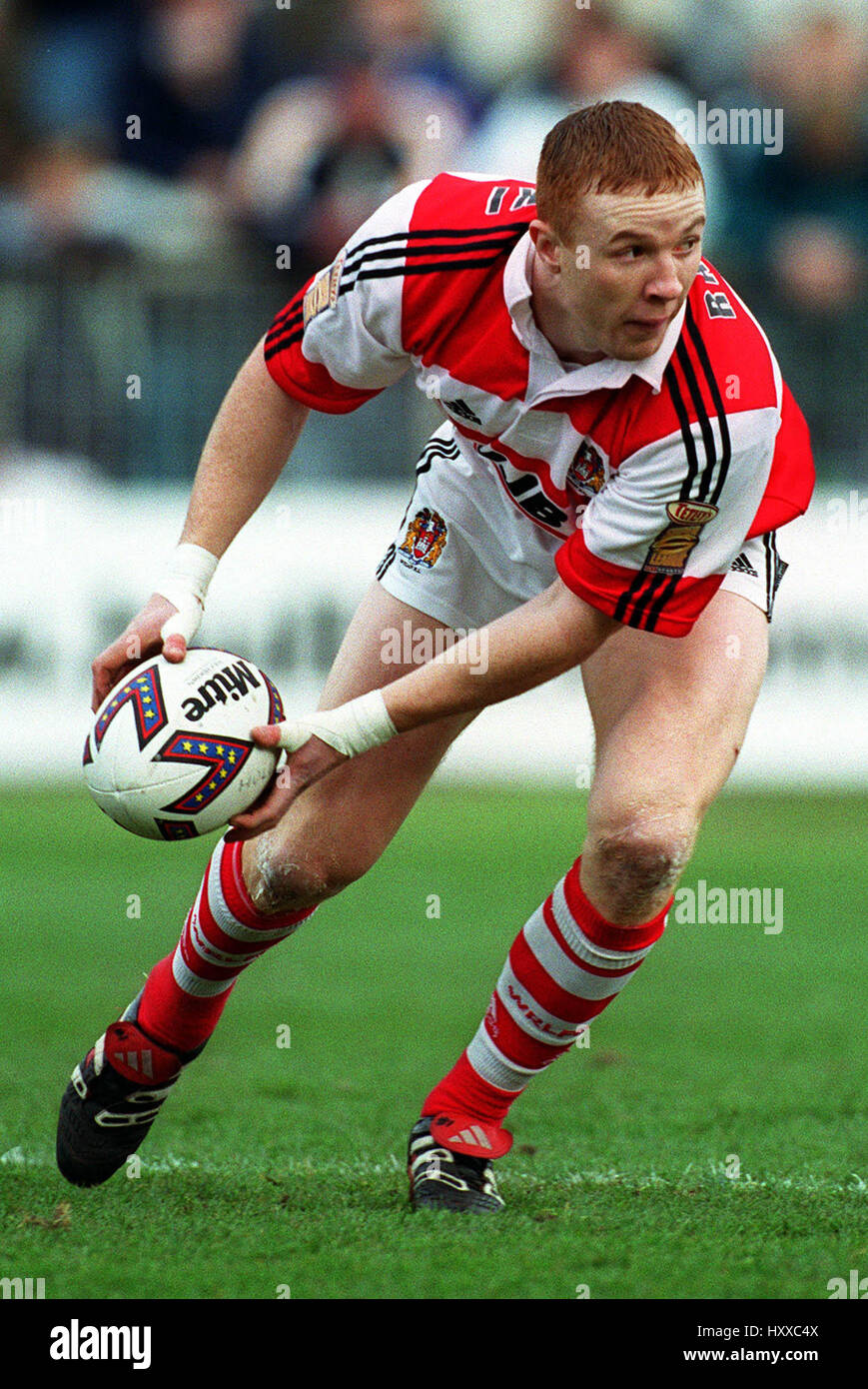 KRIS RADLINSKI WIGAN WARRIORS RLFC 12 March 2000 Stock Photo Alamy