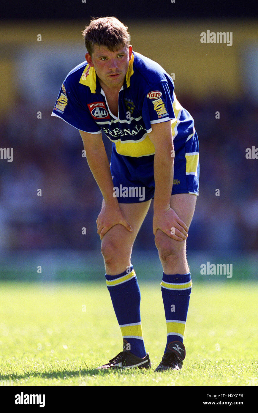 LEE BRIERS WARRINGTON WOLVES RLFC 17 June 2000 Stock Photo - Alamy