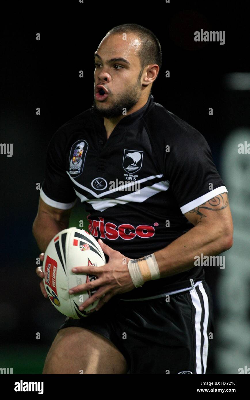SAM RAPIRA NEW ZEALAND & NZ WARRIORS GALPHARM STADIUM HUDDERSFIELD ...
