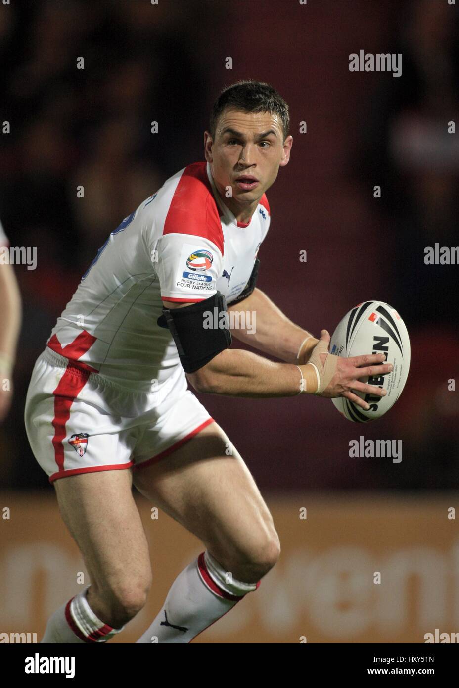 KEVIN SINFIELD ENGLAND RUGBY LEAGUE KEEPMOAT STADIUM DONCASTER ENGLAND ...