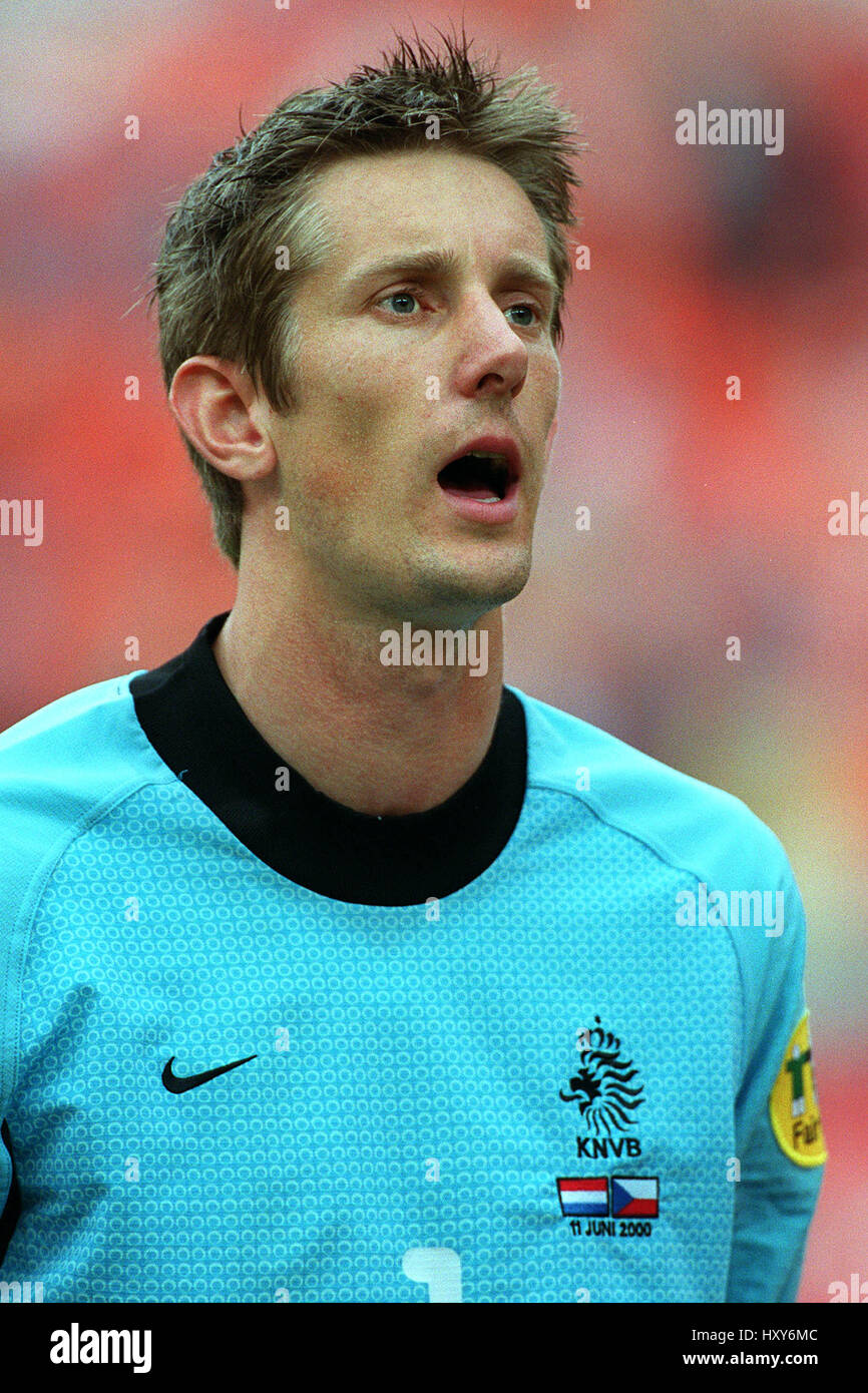 EDWIN VAN DER SAR HOLLAND & JUVENTUS 11 June 2000 Stock Photo - Alamy