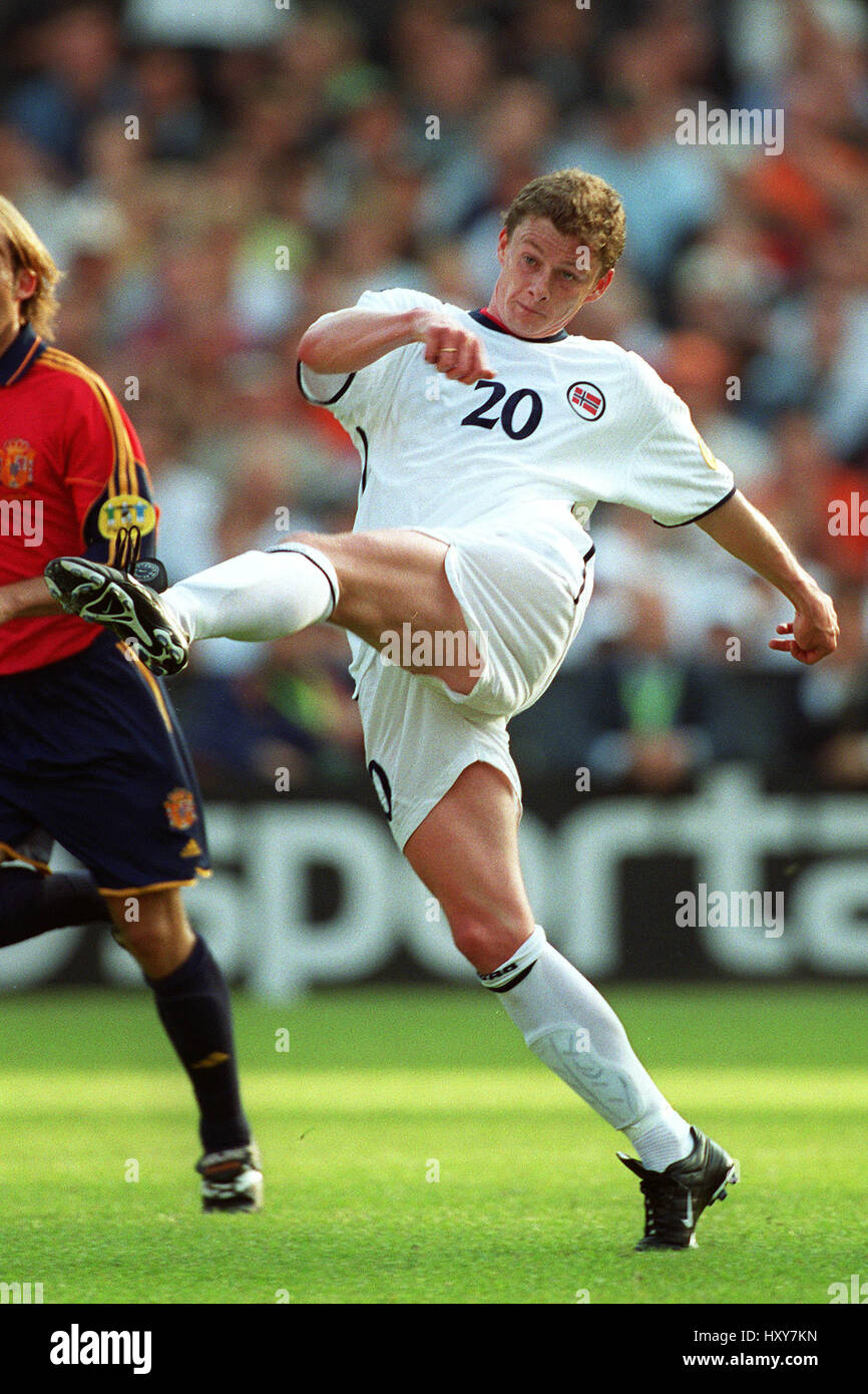 Solskjaer 2000 hi-res stock photography and images - Alamy