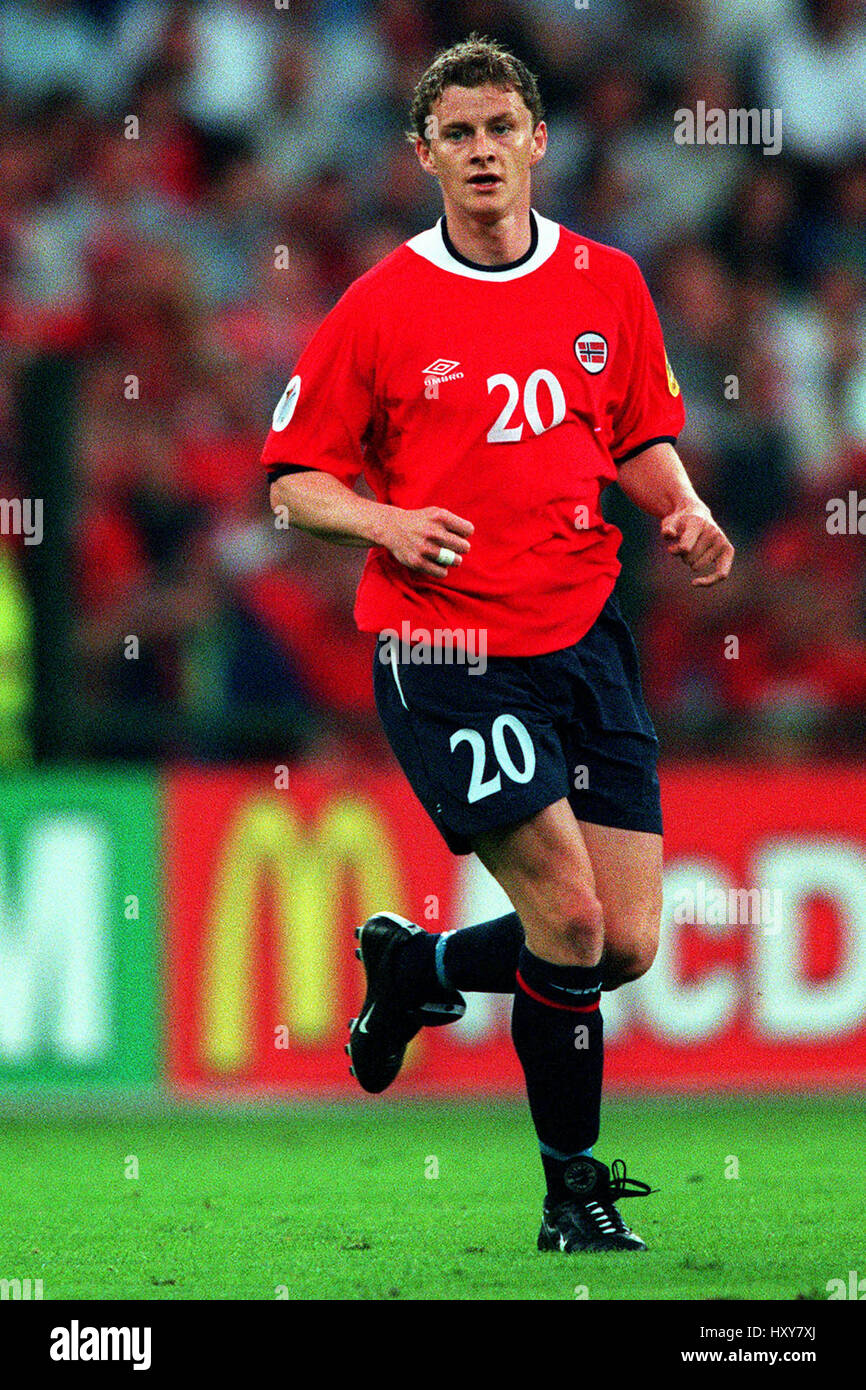 ソールシャール ソルスキア　Gunnar Solskjær Solskjaer 2000 hi-res stock photography and images - Alamy