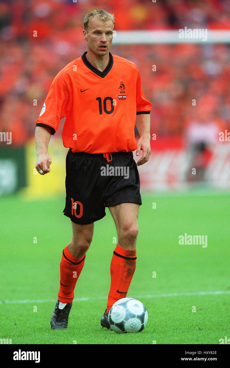 dennis-bergkamp-holland-hi-res-stock-photography-and-images-alamy