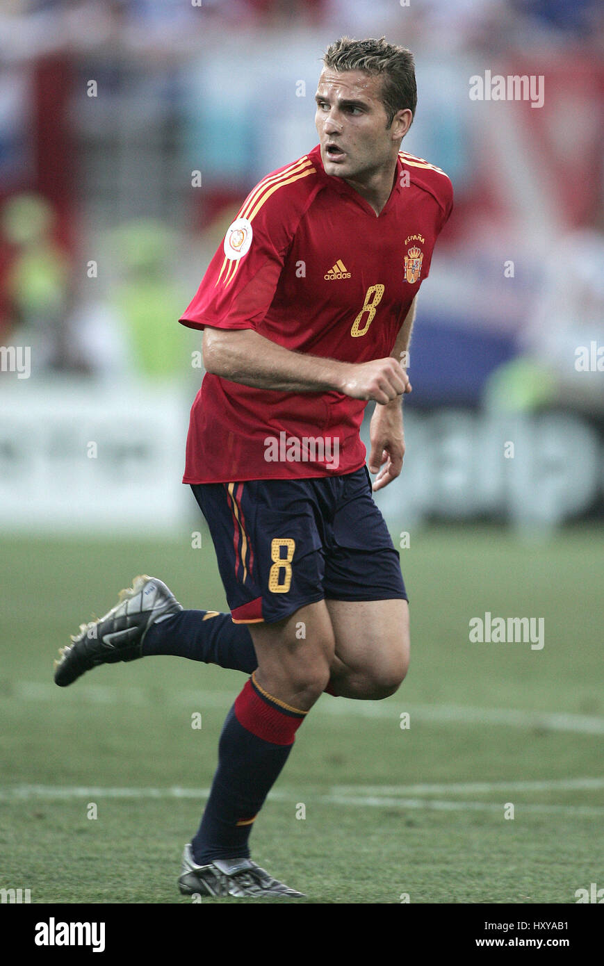 RUBEN BARAJA SPAIN & VALENCIA CF FARO-LOULE ALGARVE PORTUGAL 12 June 2004 Stock Photo