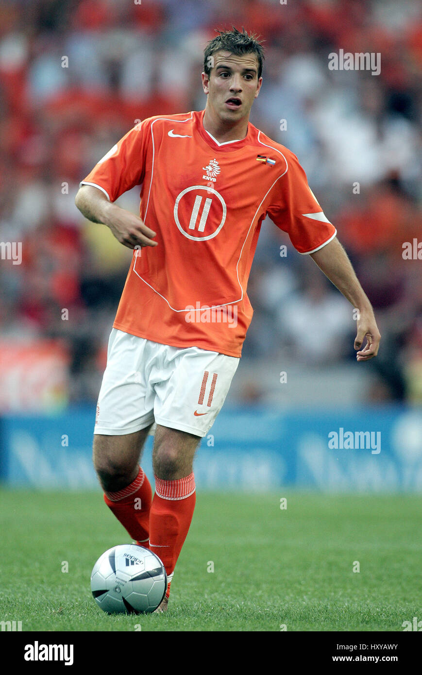 RAFAEL VAN DE VAART HOLLAND & AFC AJAX DRAGAO STADIUM PORTO PORTUGAL 15 June 2004 Stock Photo RAFAEL VAN DE VAART HOLLAND & AFC AJAX DRAGAO STADIUM PORTO PORTUGAL 15 June 2004 Stock Photo