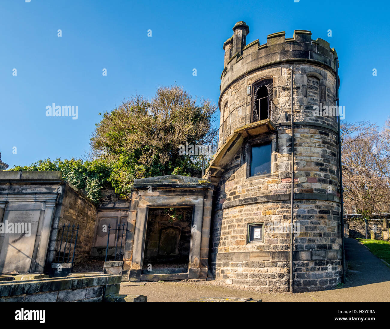 The Watchtower, New Calton Burial Ground, Edinburgh. Built in 1821 to act as a lookout for bodysnatchers and home to a family of 10 until 1931. Stock Photo