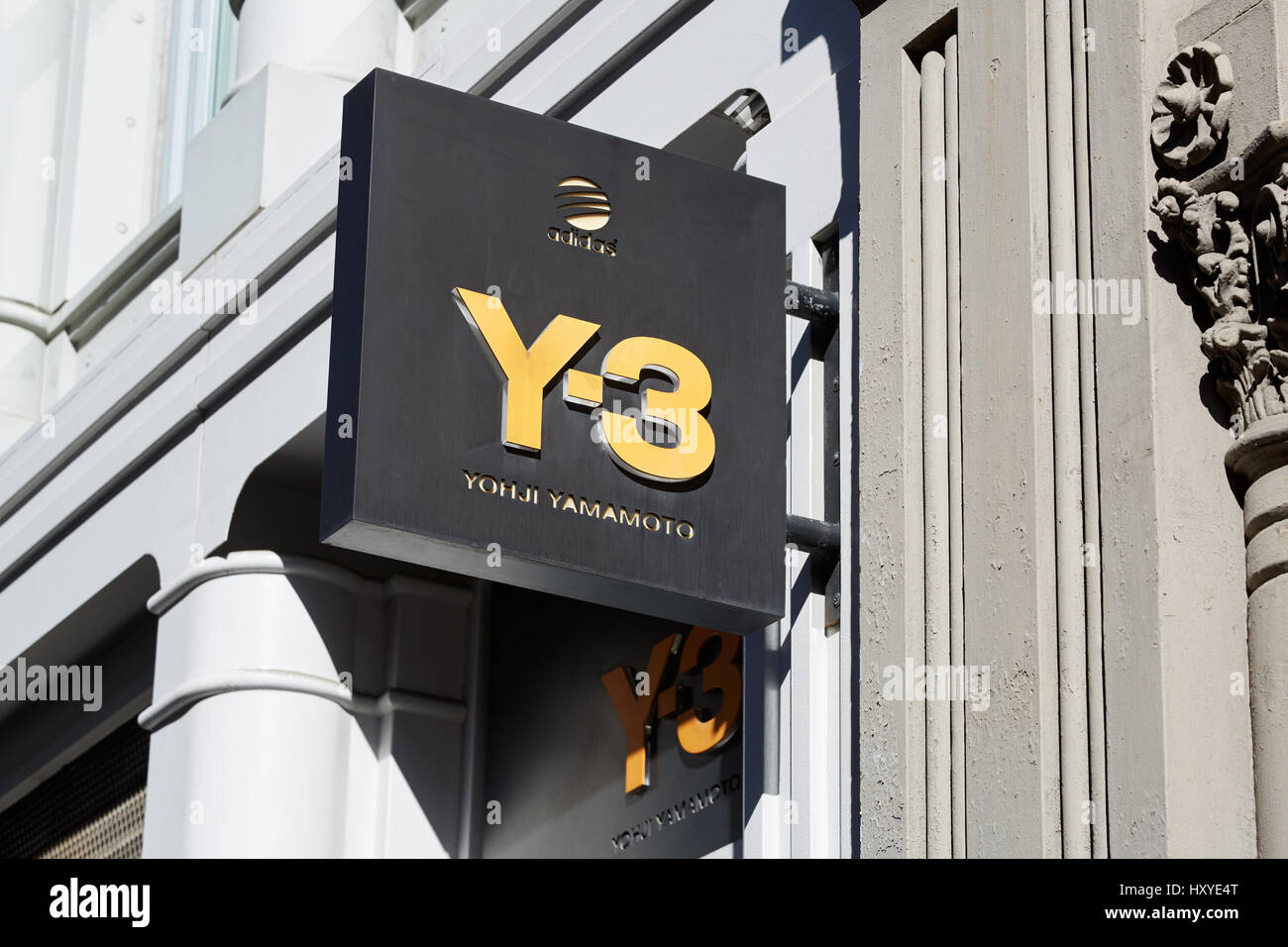Y-3 shop sign in Greene Street in a sunny day in New York. Y-3 brand is a  collaboration between the designer Yohji Yamamoto and Adidas Stock Photo -  Alamy