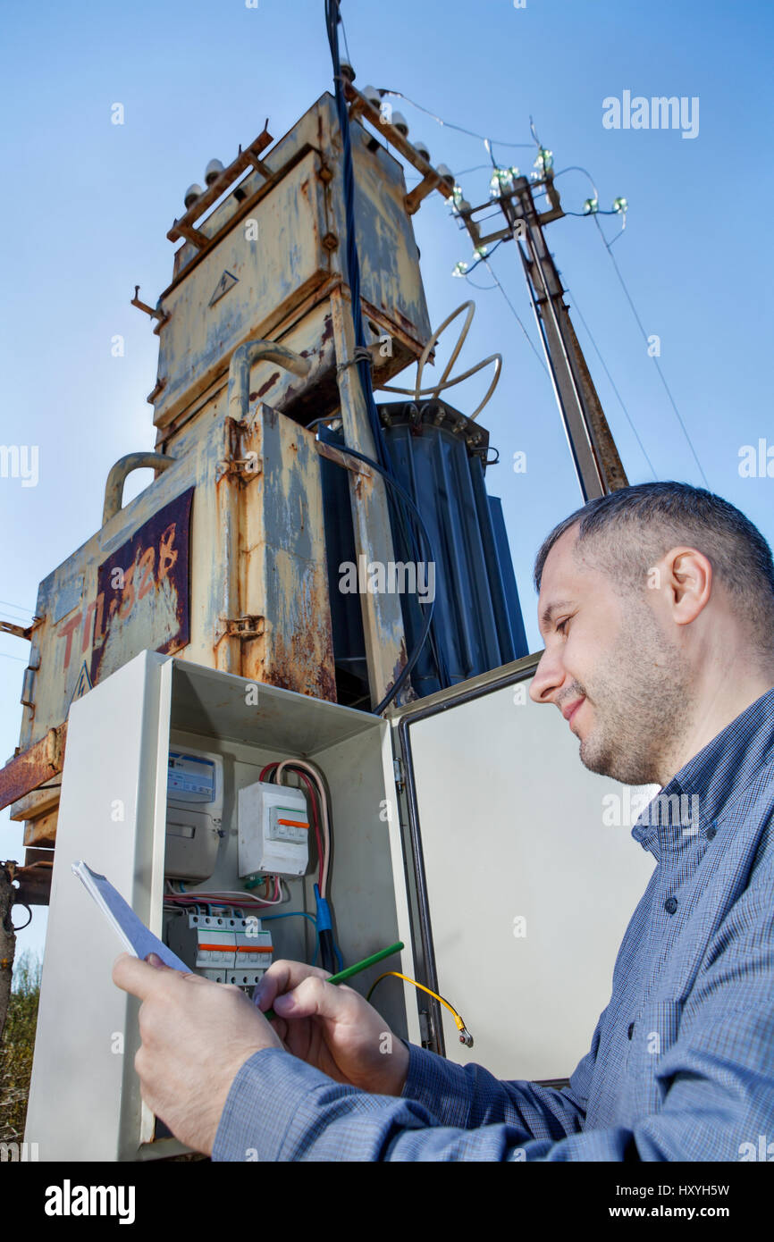 Energy Meter Reading Man High Resolution Stock Photography And Images Alamy