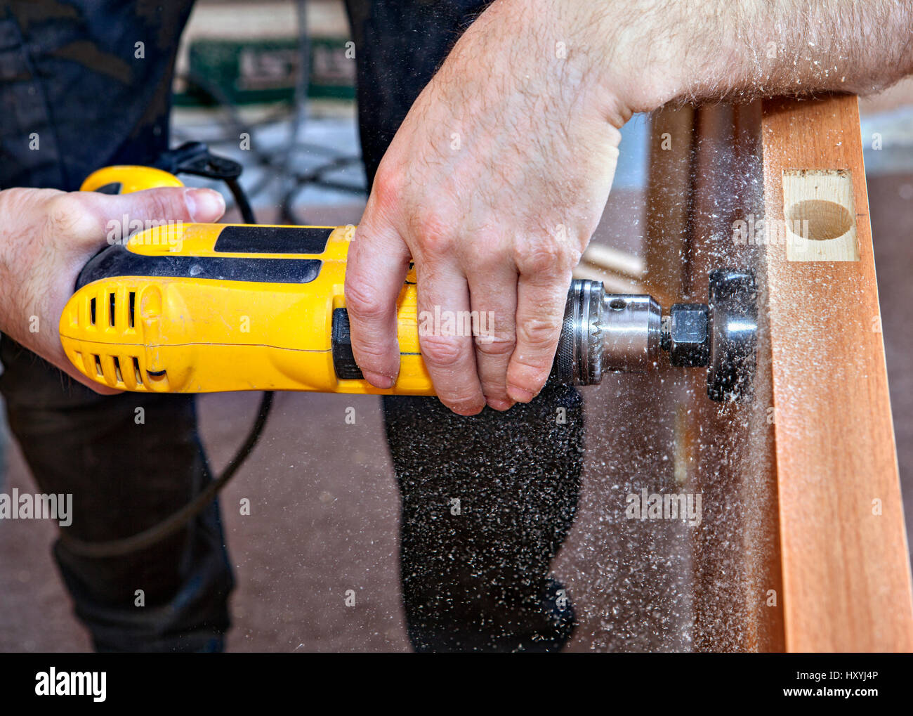 Install Interior Wooden Door Doorknob Lock Using Hole Saw To Begin