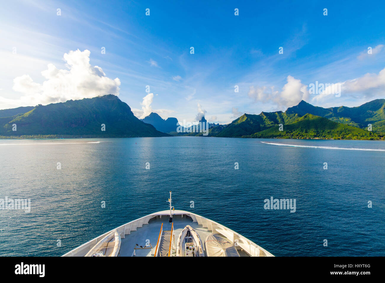 Opunohu Bay, Moorea, French Polynesia Stock Photo - Alamy