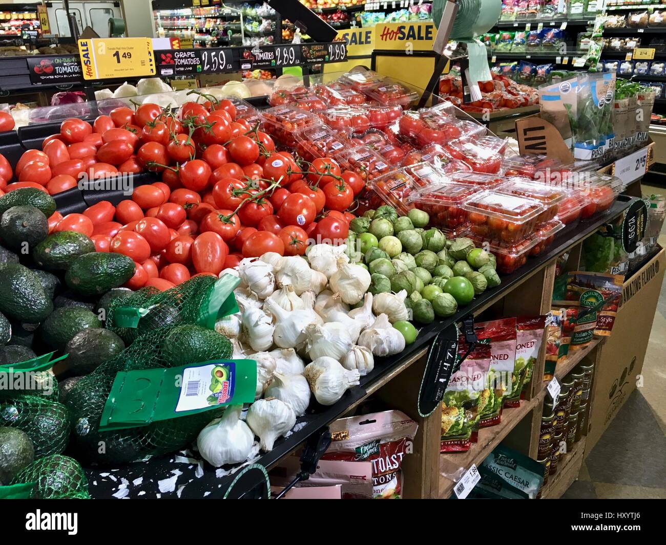 Fresh produce at a Food Lion grocery store Stock Photo Alamy