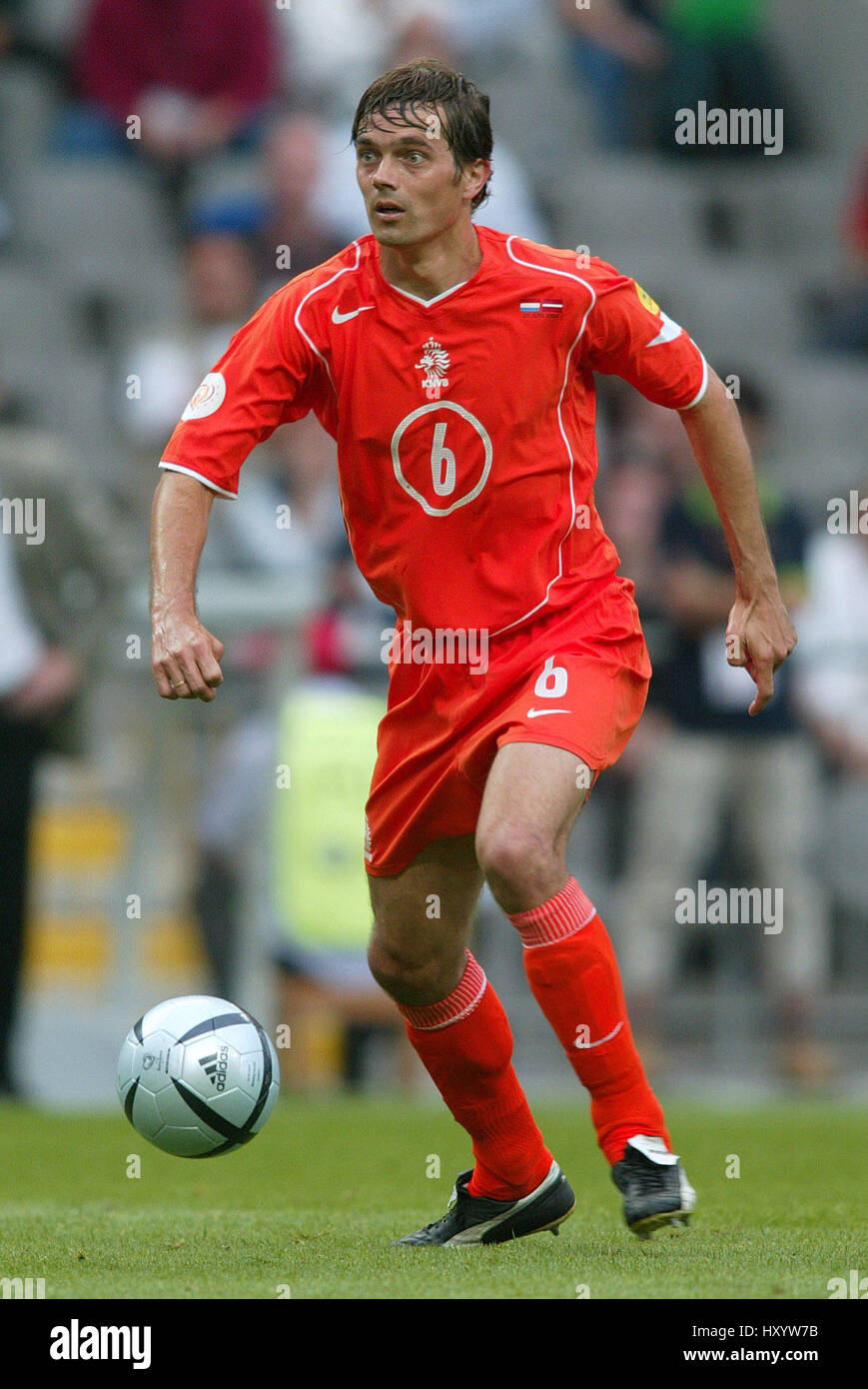 Philip Cocu Holland Fc Barcelona Braga Stadium Braga Portugal 23 Stock Photo Alamy