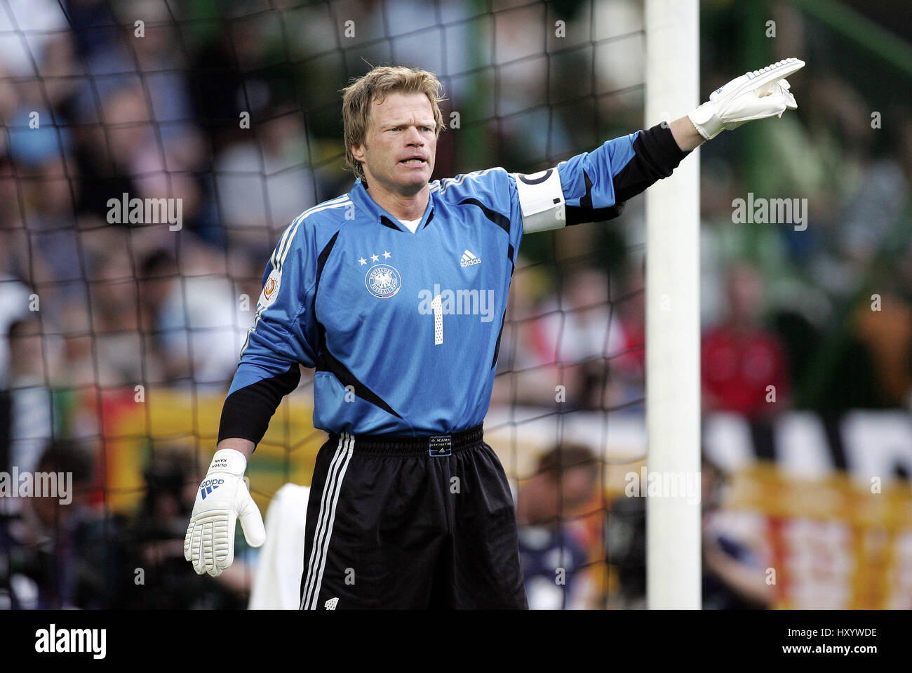 Oliver Kahn FC Bayern Munich Photo Original Signed + A 243996 - UK