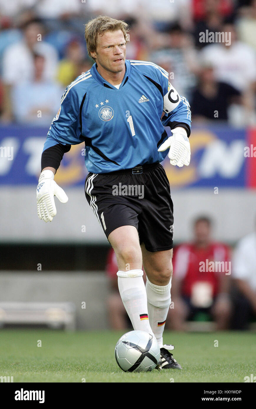 Bayern Goalkeeper Oliver Kahn during the Match Editorial Image - Image of  football, club: 188541545