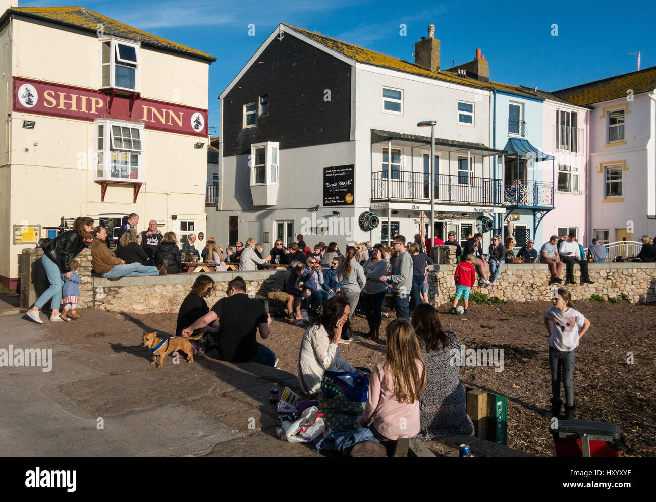 Teignmouth Pub Stock Photos & Teignmouth Pub Stock Images Alamy