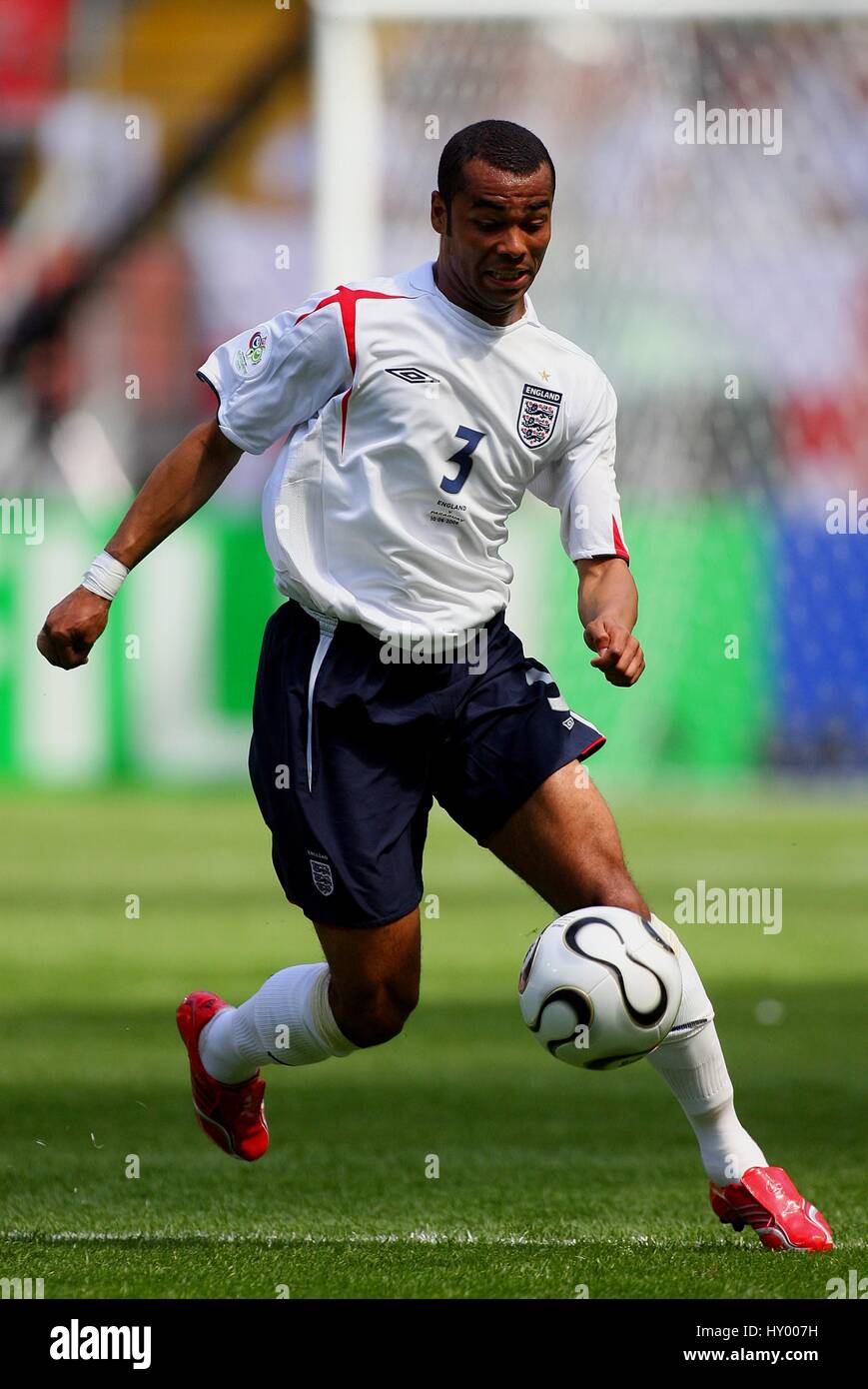 ASHLEY COLE ENGLAND & ARSENAL FC WORLD CUP FRANKFURT GERMANY 10 June 2006 Stock Photo