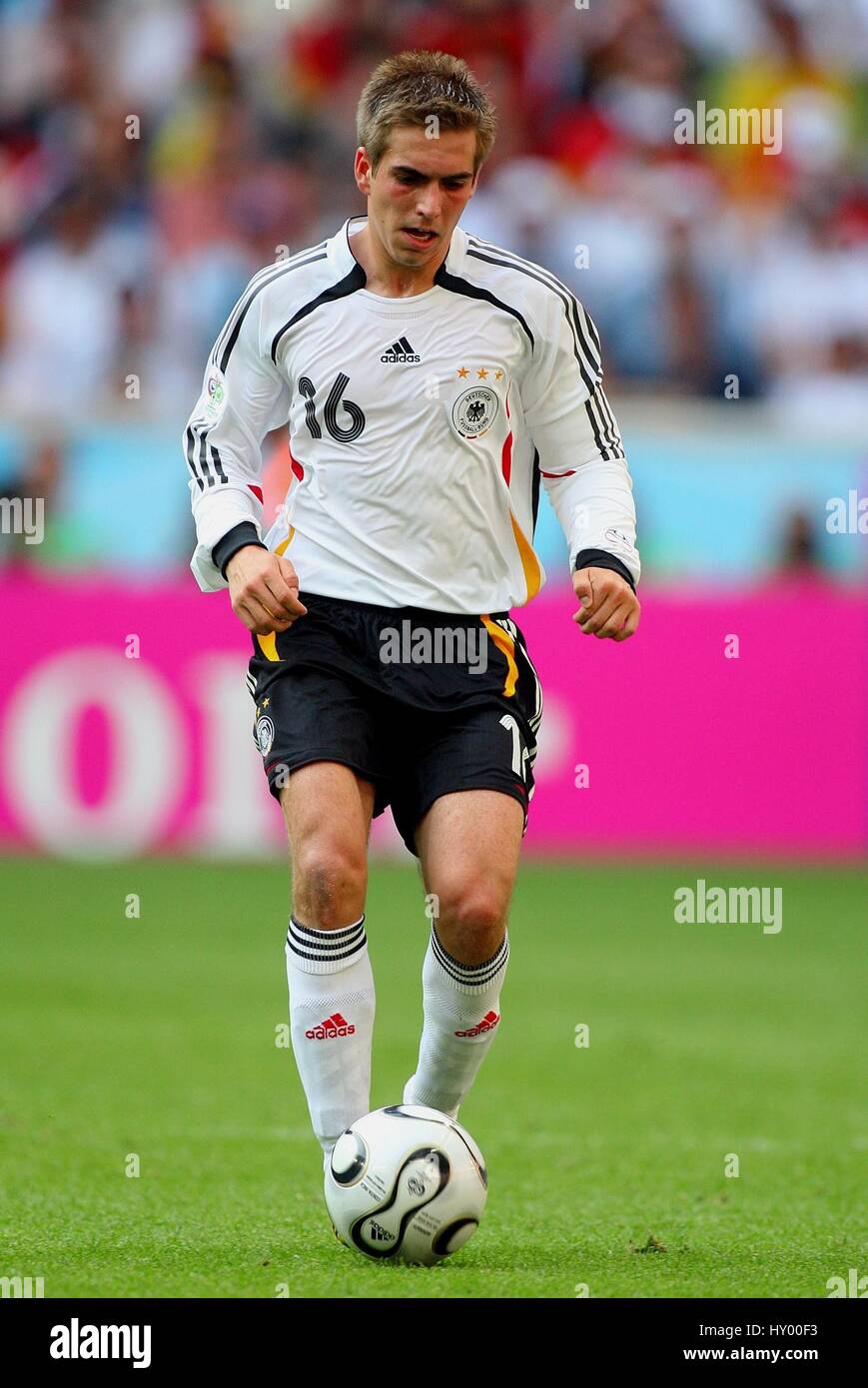 PHILIPP LAHM GERMANY & BAYERN MUNICH WORLD CUP MUNICH GERMANY 09 June 2006  Stock Photo - Alamy