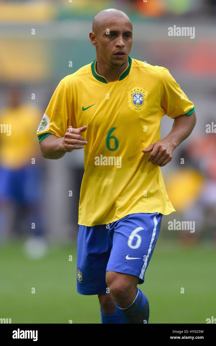 roberto carlos brazil jersey