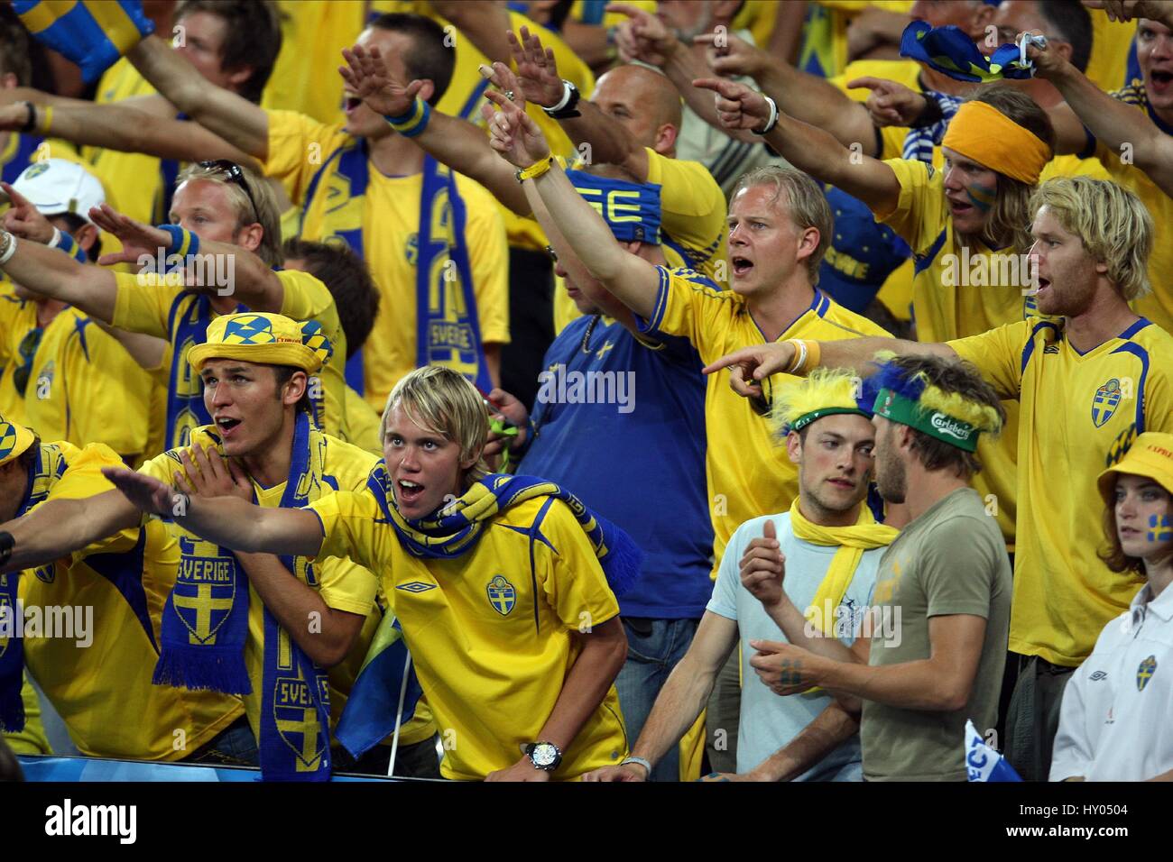 SWEDISH FANS POINTING GREECE V SWEDEN EM STADION SALZBURG AUSTRIA 10 June 2008 Stock Photo Alamy