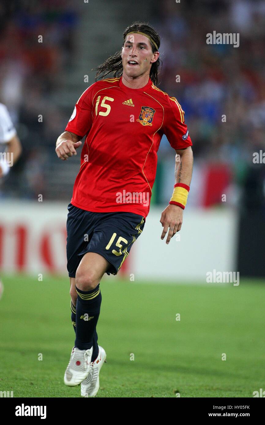 SERGIO RAMOS SPAIN & REAL MADRID ERNST-HAPPEL STADIUM VIENNA AUSTRIA 22  June 2008 Stock Photo - Alamy