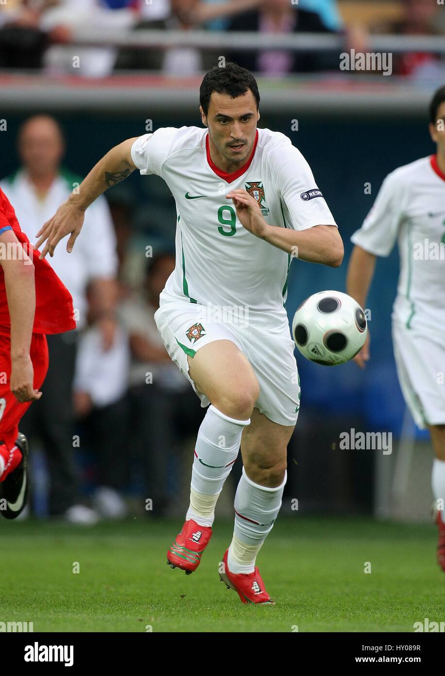 HUGO ALMEIDA PORTUGAL & WERDER BREMEN STADE DE GENEVE GENEVE SWITZERLAND 11 June 2008 Stock Photo