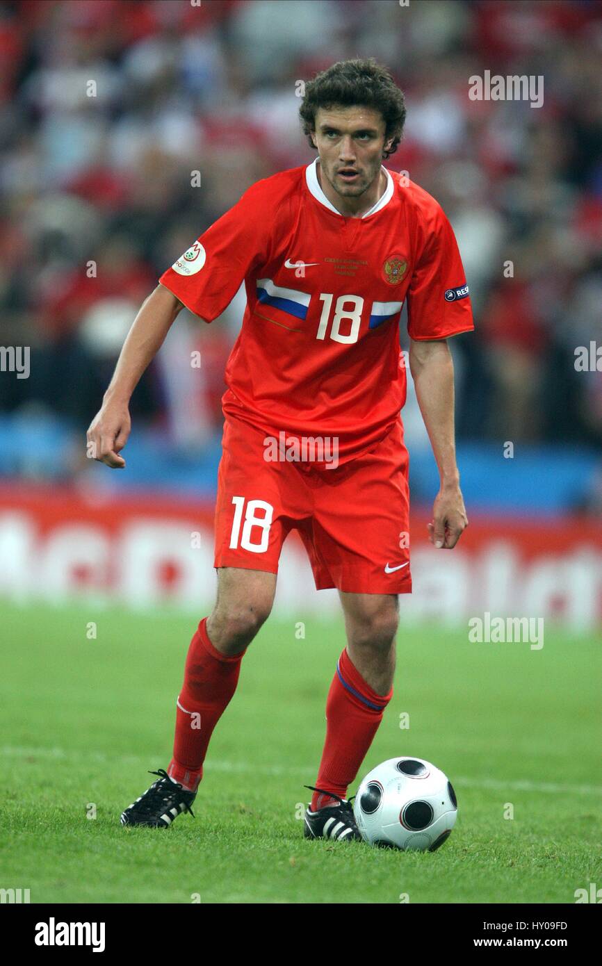 YURI ZHIRKOV RUSSIA & CSKA MOSCOW EM STADION SALZBURG AUSTRIA 14 June 2008 Stock Photo