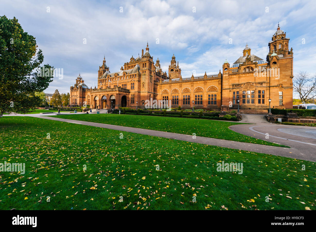 View of Kelvingrove Art Gallery and Museum on Argyle Street in Glasgow Stock Photo