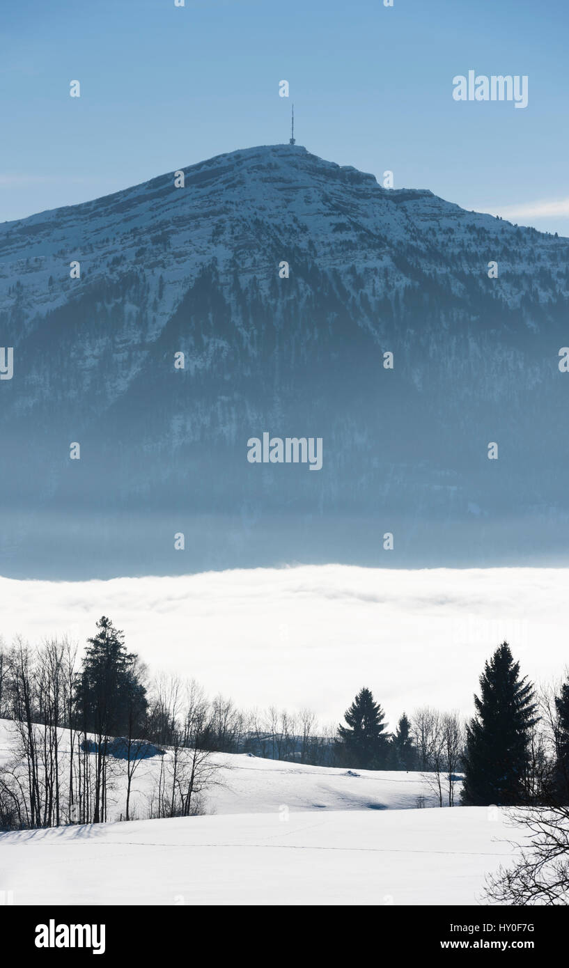 Sunny winter view of Mount Rigi (Lucerne canton, Switzerland) that ...