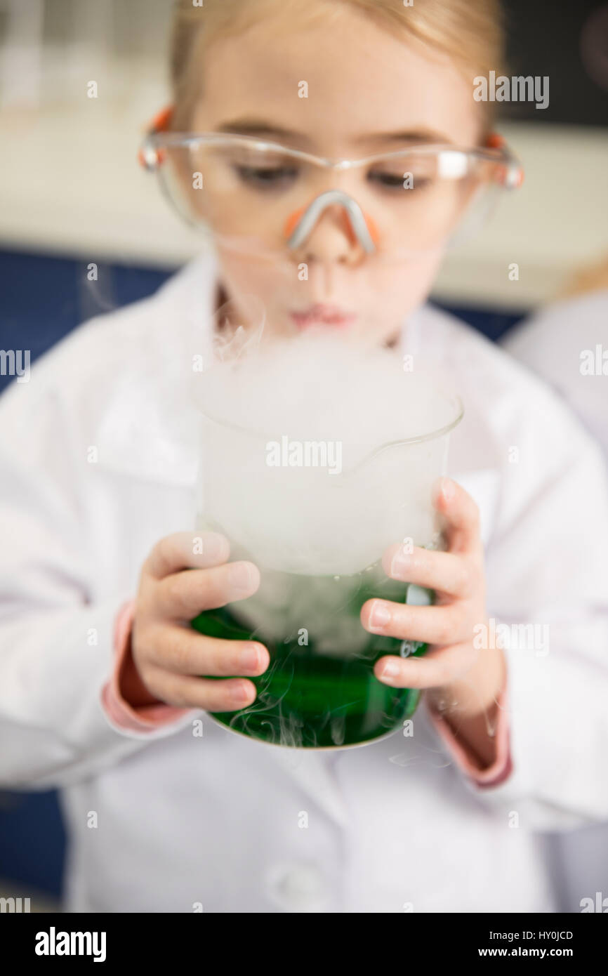 School science experiment goggles hires stock photography and images