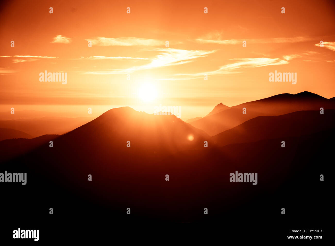 Red yellow gradient sun hi-res stock photography and images - Alamy