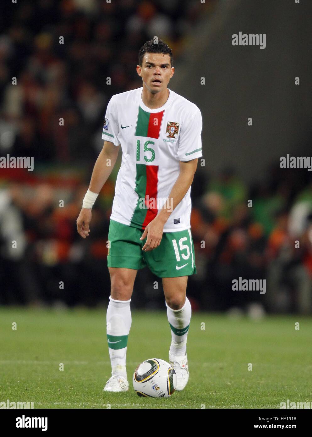 MIGUEL VELOSO PORTUGAL & SPORTING LISBON PORTUGAL & SPORTING LISBON GREEN POINT STADIUM CAPE TOWN SOUTH AFRICA 29 June 2010 Stock Photo