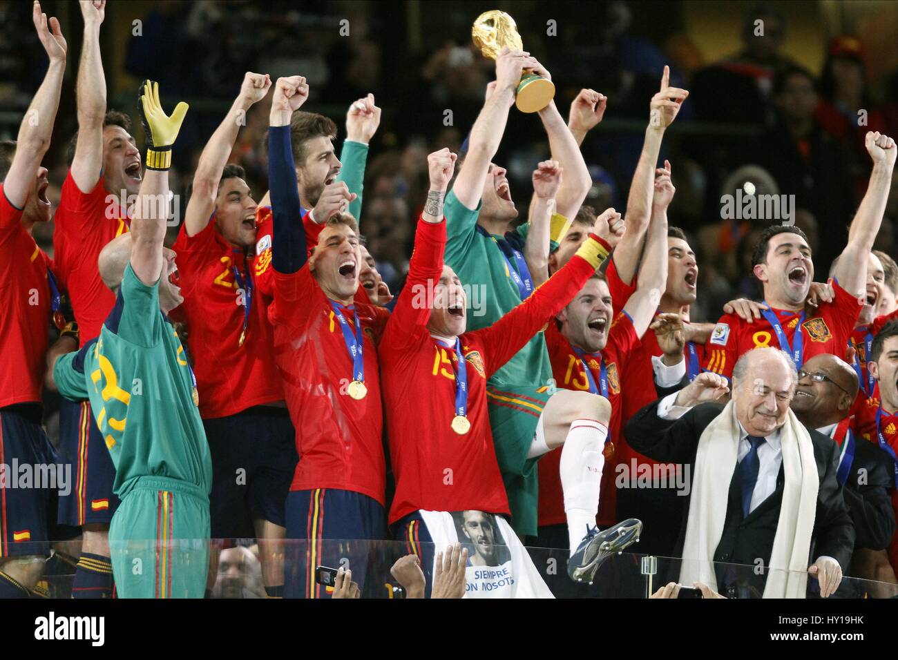 IKER CASILLAS RECEIVES TROPHY NETHERLANDS V SPAIN NETHERLANDS V SPAIN SOCCER CITY JOHANNESBURG SOUTH AFRICA 11 July 2010 Stock Photo