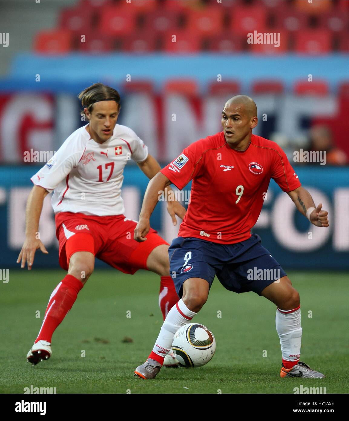 Reto Ziegler Humberto Suazo Chile V Switzerland Chile V Switzerland Nelson Mandela Bay Stadium Port Elizabeth South Africa 2 Stock Photo Alamy