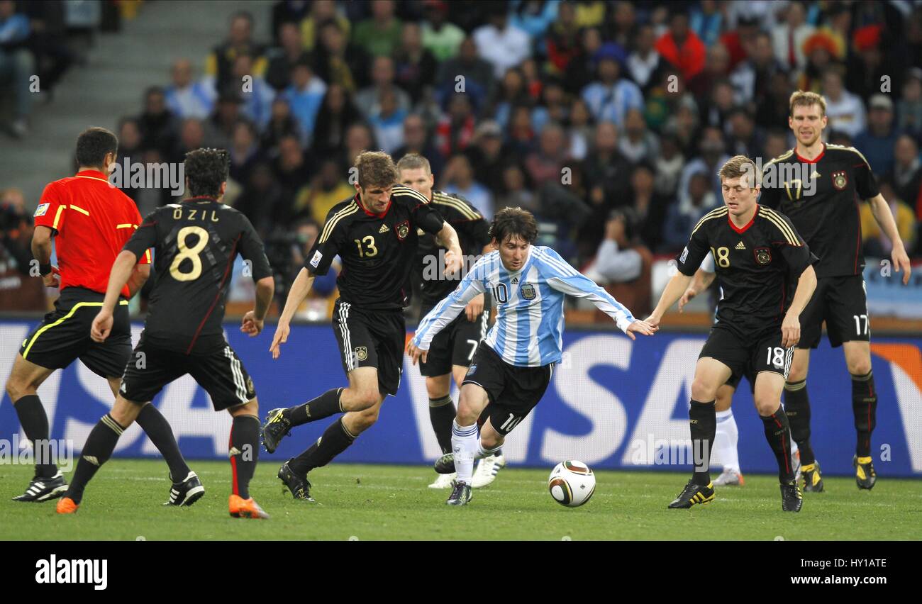THOMAS MUELLER & LIONEL MESSI ARGENTINA V GERMANY GREEN POINT STADIUM