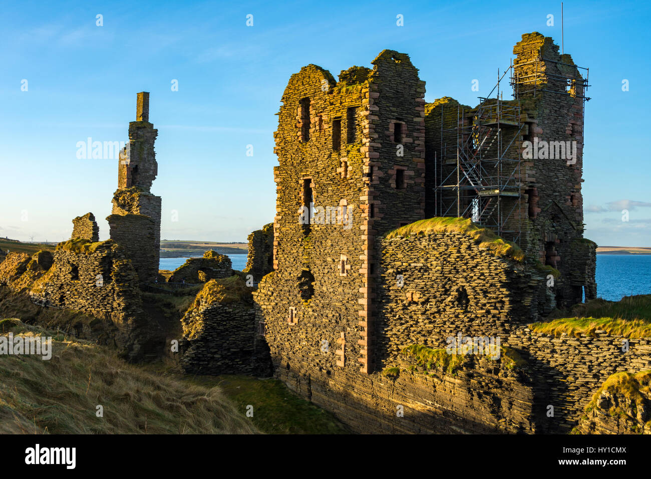 Castle Sinclair Girnigoe, Noss Head, near Wick, Caithness, Scotland, UK Stock Photo