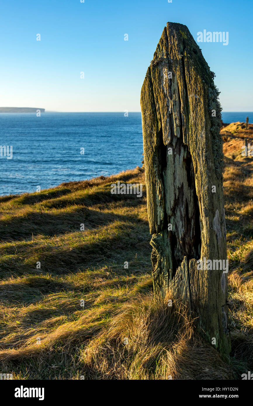 Rotten wooden fence post hi-res stock photography and images - Alamy