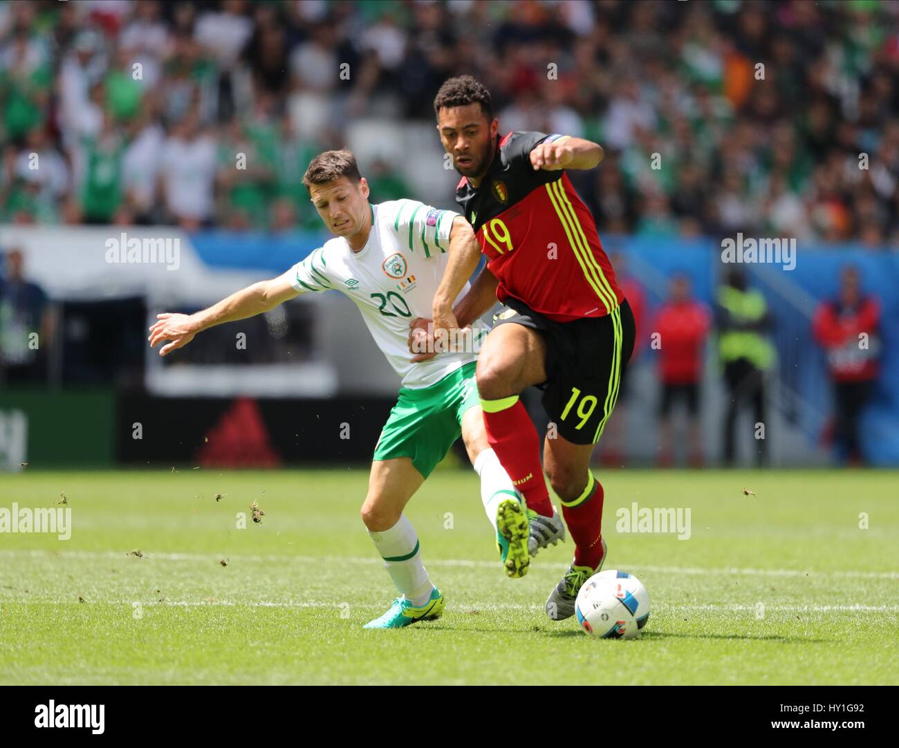 WESLEY HOOLAHAN & MOUSA DEMBEL BELGIUM V REPUBLIC OF IRELAND NOUVEAU STADE BORDEAUX BORDEAUX FRANCE 18 June 2016 Stock Photo