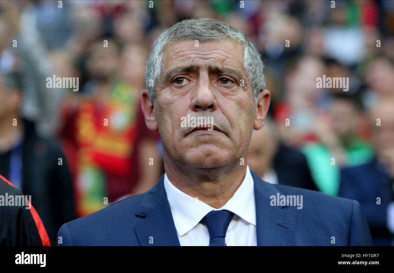 PORTUGAL HEAD COACH FERNANDO S PORTUGAL V ICELAND STADE GEOFFROY