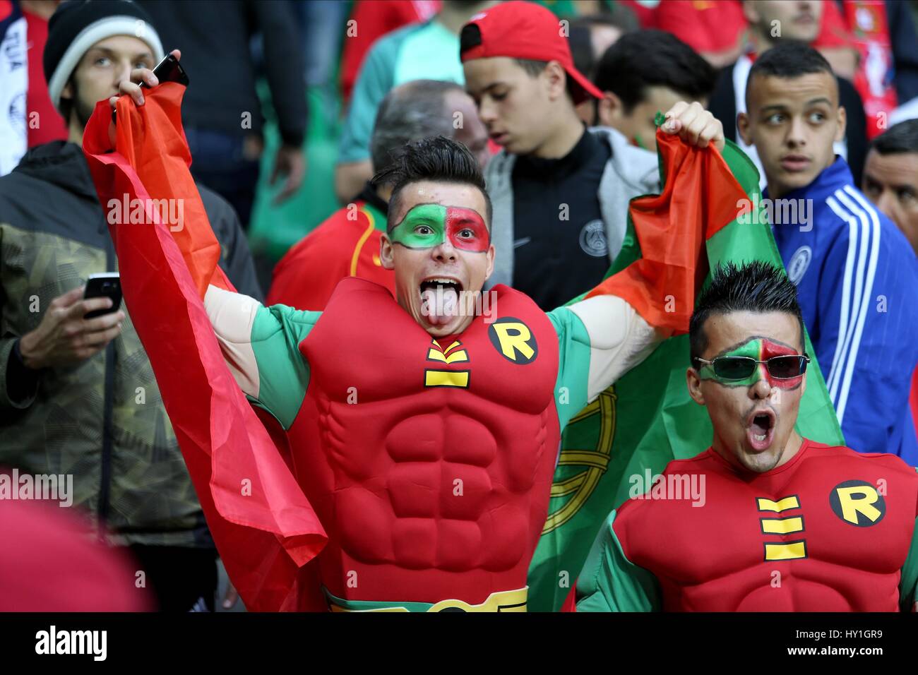 Portugal football fans hi-res stock photography and images - Alamy