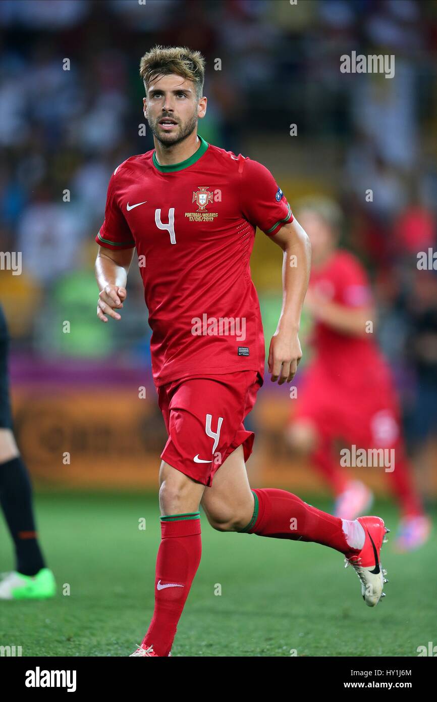 MIGUEL VELOSO PORTUGAL SPORTING LISBON PORTUGAL & SPORTING LISBON METALIST STADIUM KHARKIV UKRAINE 17 June 2012 Stock Photo