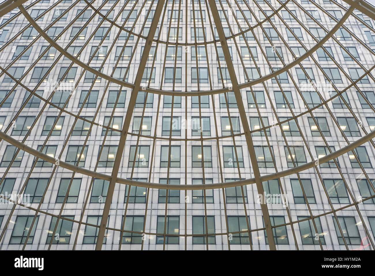 Hsbc canary wharf inside hi-res stock photography and images - Alamy