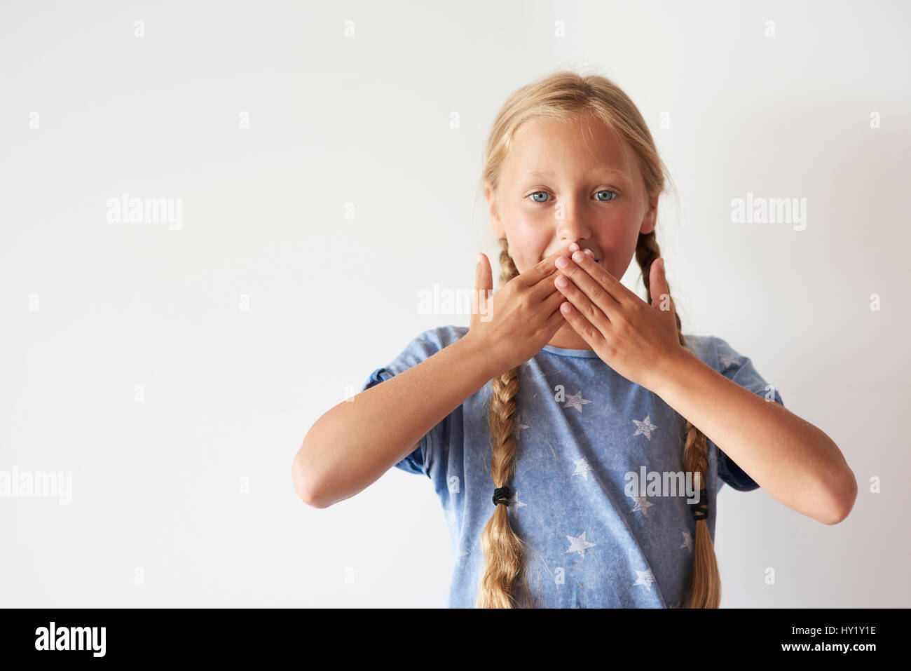 Portrait shocked girl hi-res stock photography and images - Alamy